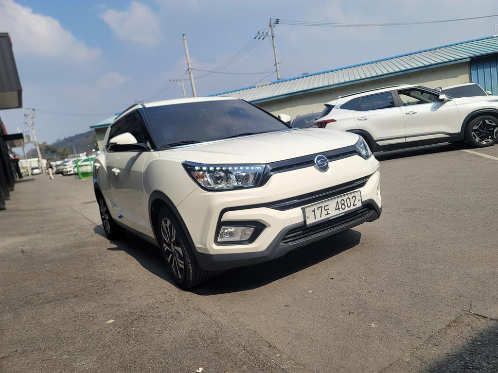 Ssangyong Tivoli - Vista 3