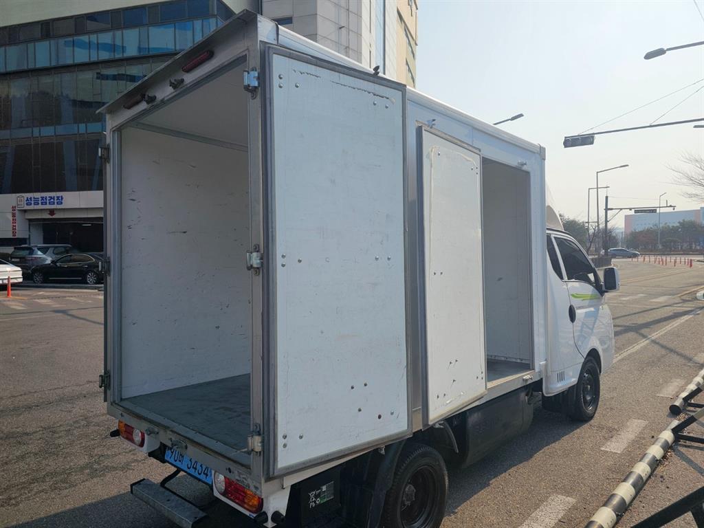 Small Truck Normal Box(High Deck) - Vista 6