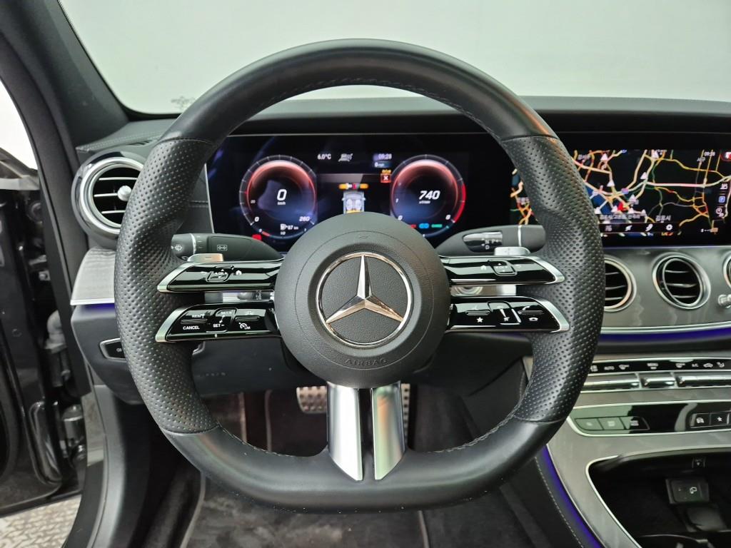 Mercedes Benz E class - Vista 9