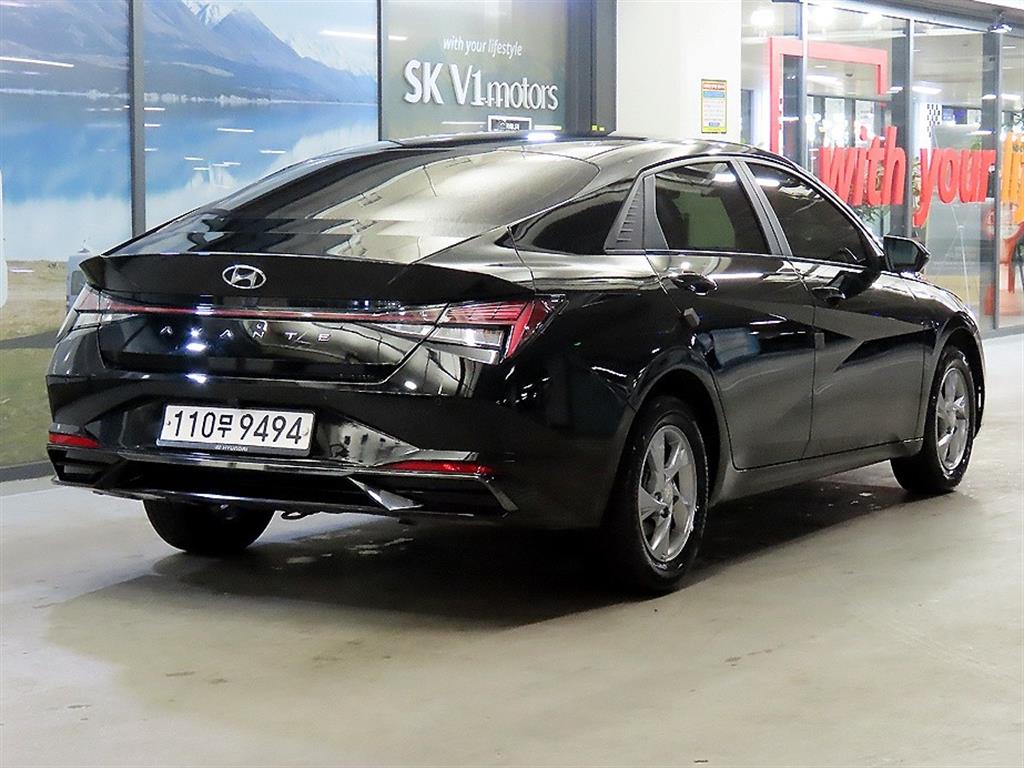 HYUNDAI Avante - Vista 4