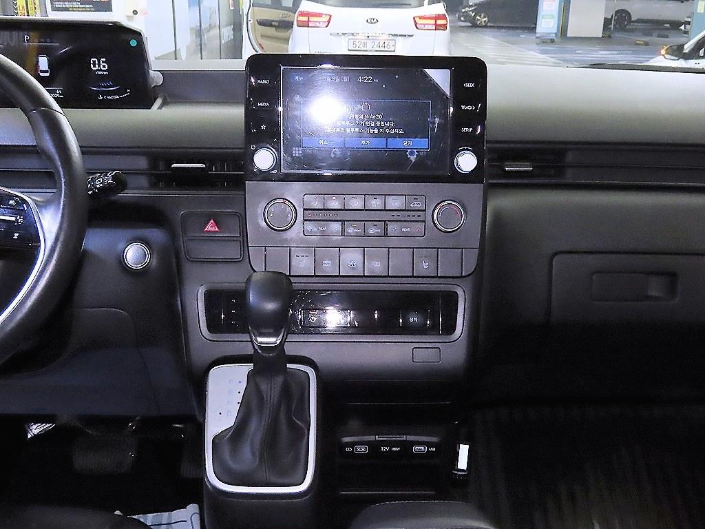 HYUNDAI Staria - Vista 11