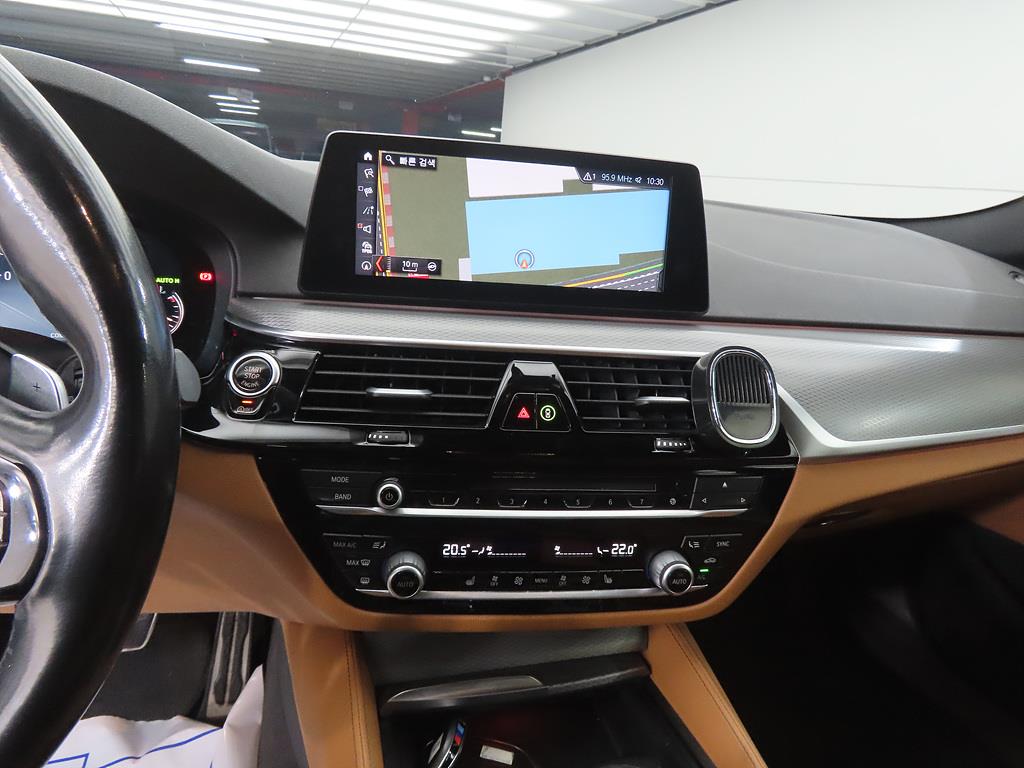 BMW 5 Series - Vista 10