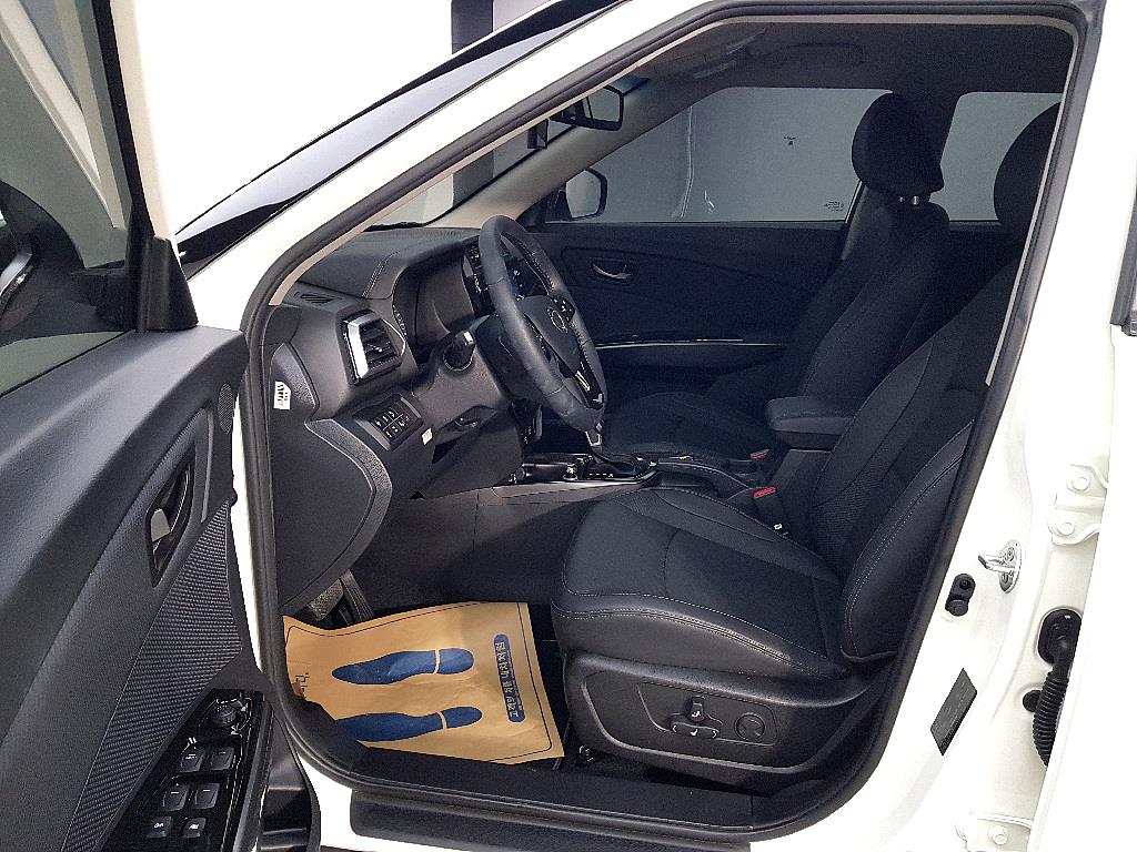 Ssangyong Tivoli - Vista 8