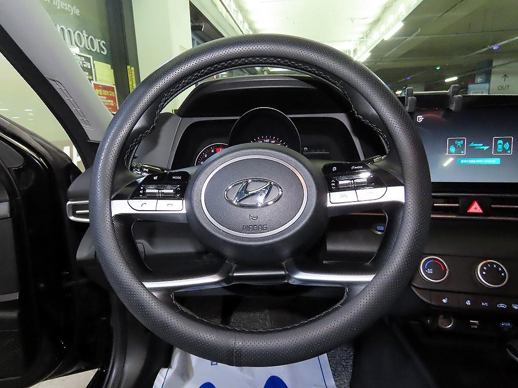 HYUNDAI Avante - Vista 8