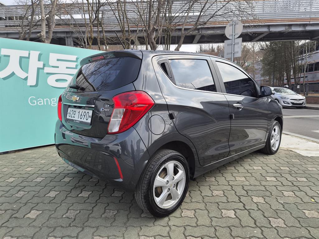Chevrolet Spark - Vista 4