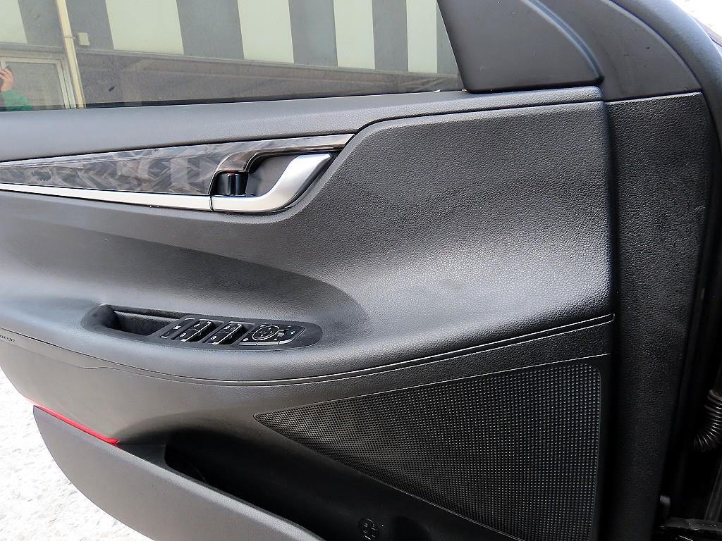 HYUNDAI Grandeur - Vista 11