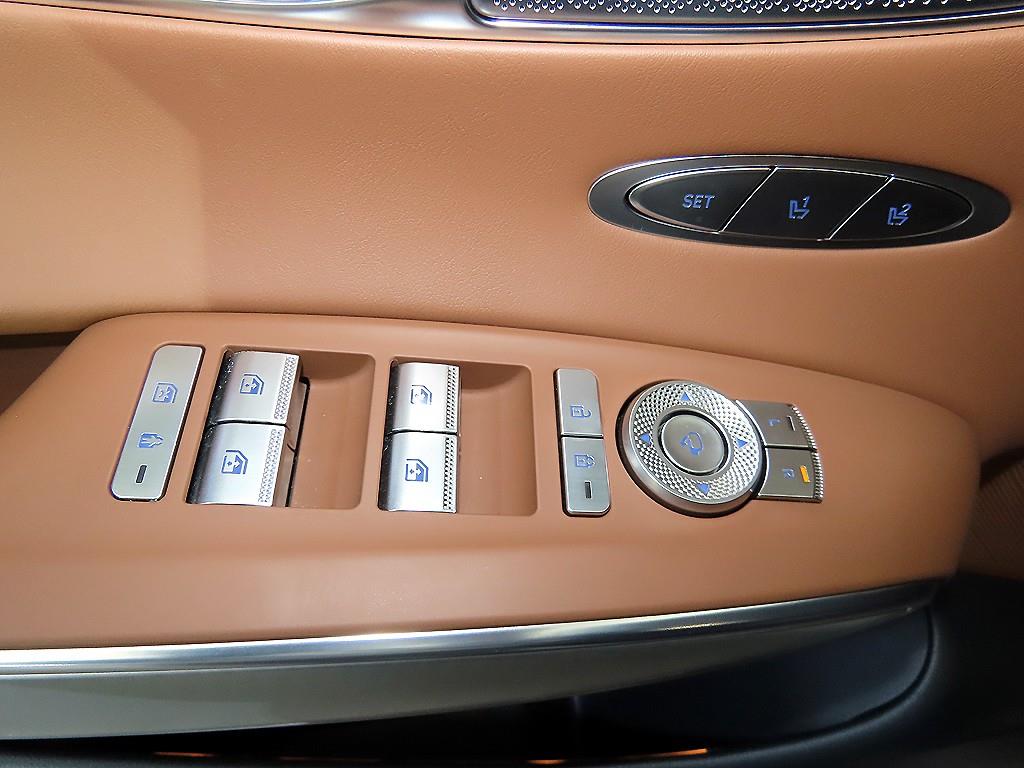 Genesis GV70 2023 Blanco - Importación desde Corea - HF Imports Iquique - Foto 13