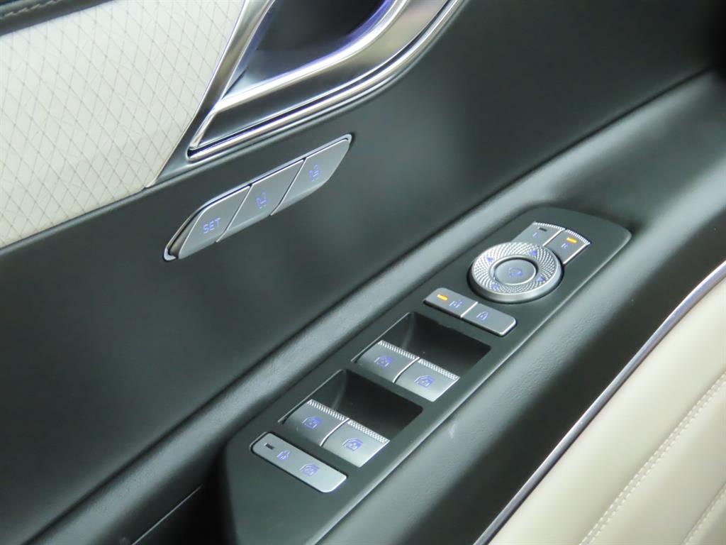 Genesis GV80 2025 Blanco - Importación desde Corea - HF Imports Iquique - Foto 13