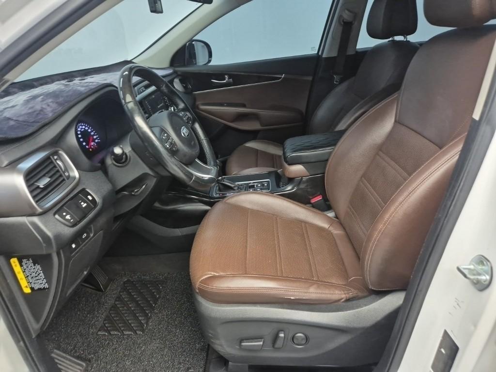 KIA Sorento - Vista 11