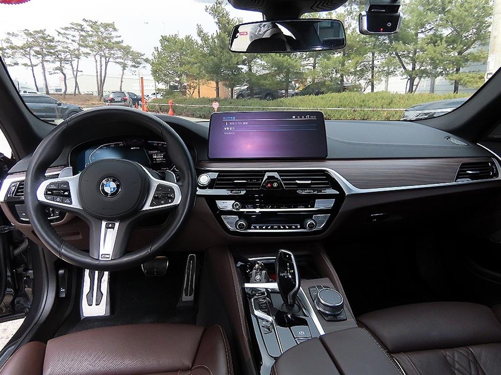 BMW 5 Series - Vista 7