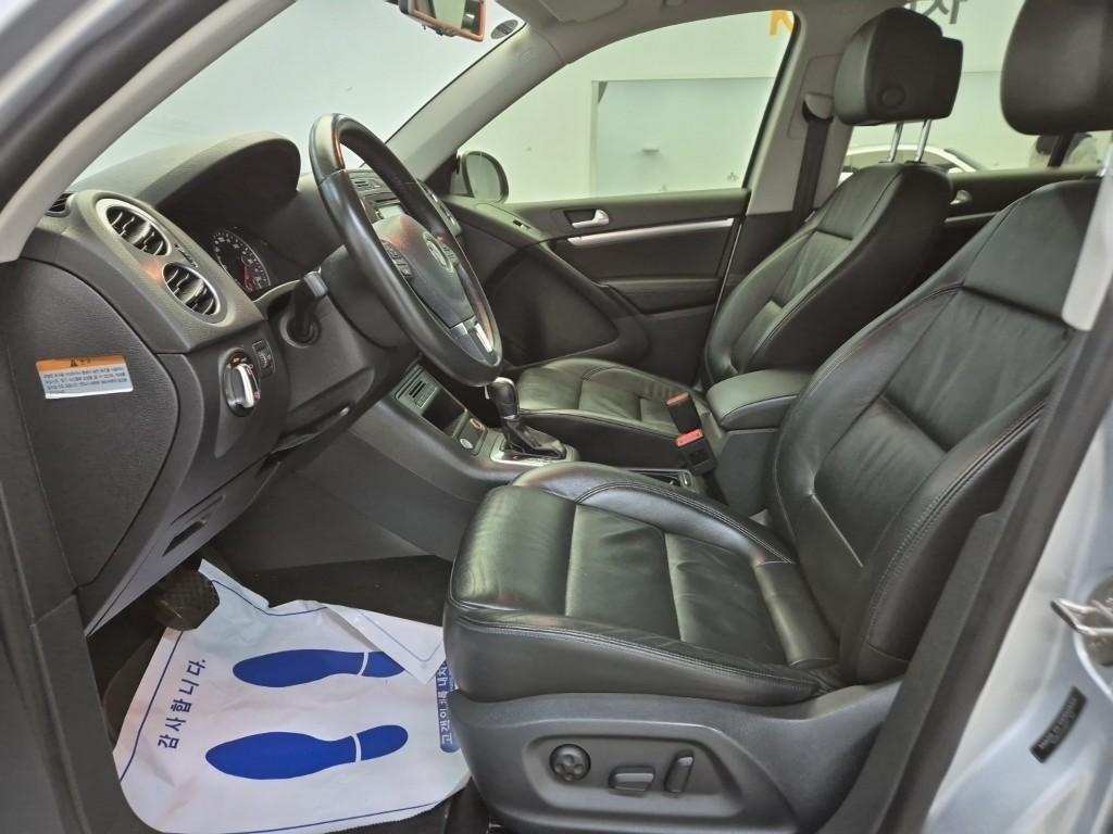 Volkswagen Tiguan - Vista 11