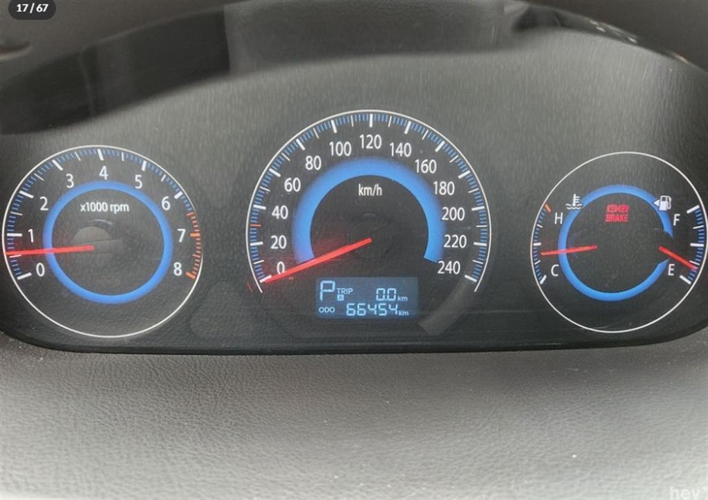 HYUNDAI Sonata - Vista 4