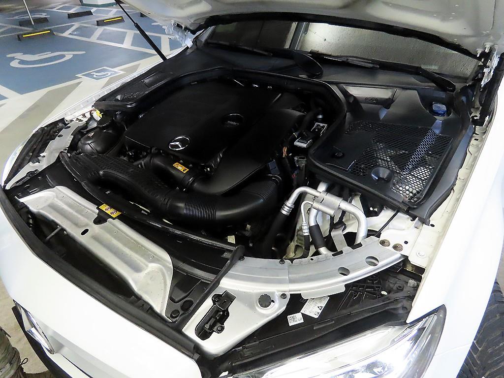 Mercedes Benz C Class 2019 Blanco - Importación desde Corea - HF Imports Iquique - Foto 19