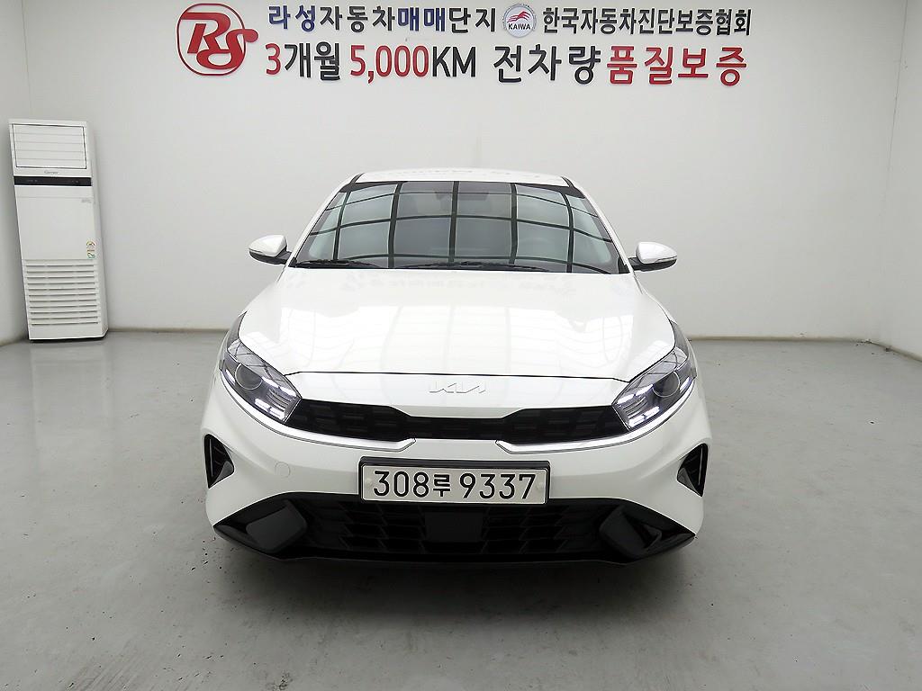 KIA K3 2022 Blanco - Importación desde Corea - HF Imports Iquique - Foto 1