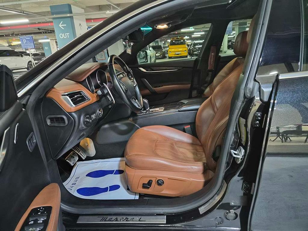 Maserati Ghibli - Vista 6