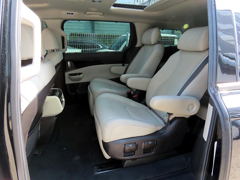 KIA Carnival - Vista 6