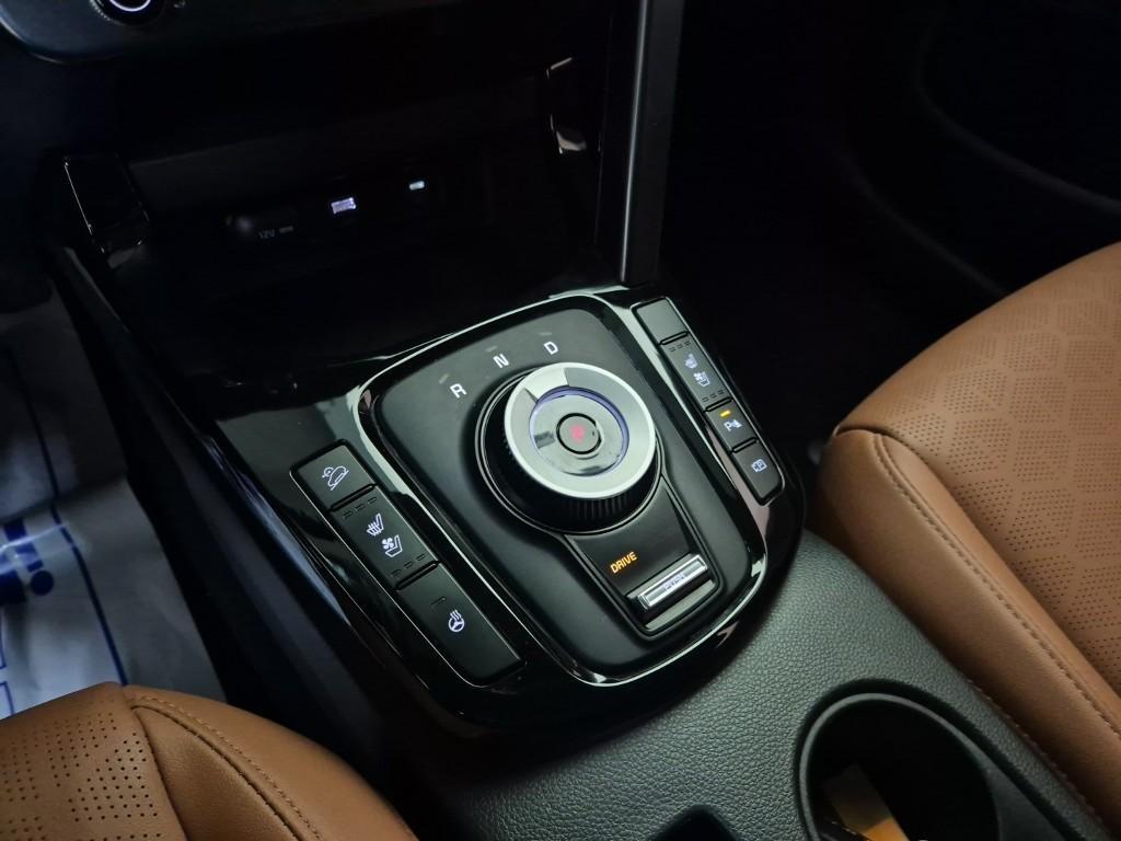 KIA Seltos - Vista 8