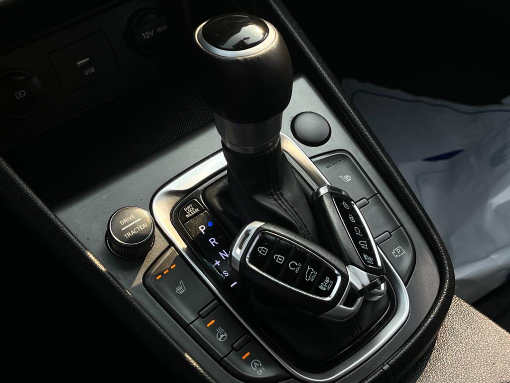 HYUNDAI Kona - Vista 11