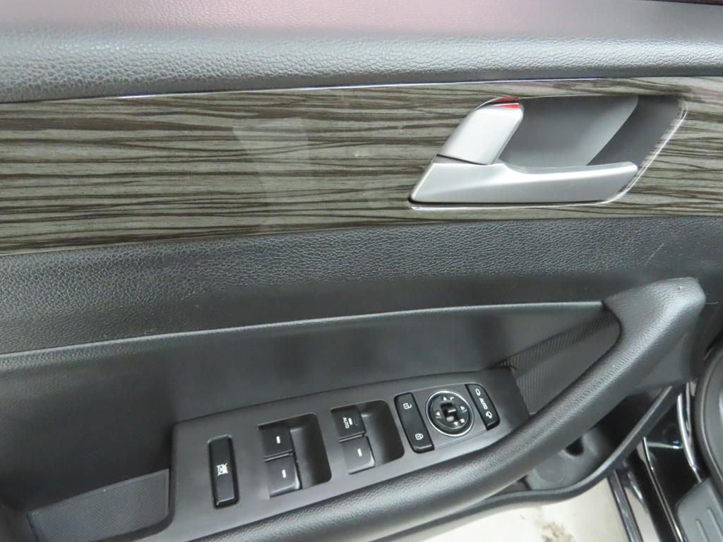 HYUNDAI Sonata - Vista 9