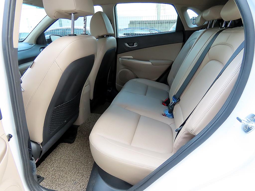 HYUNDAI Kona - Vista 6