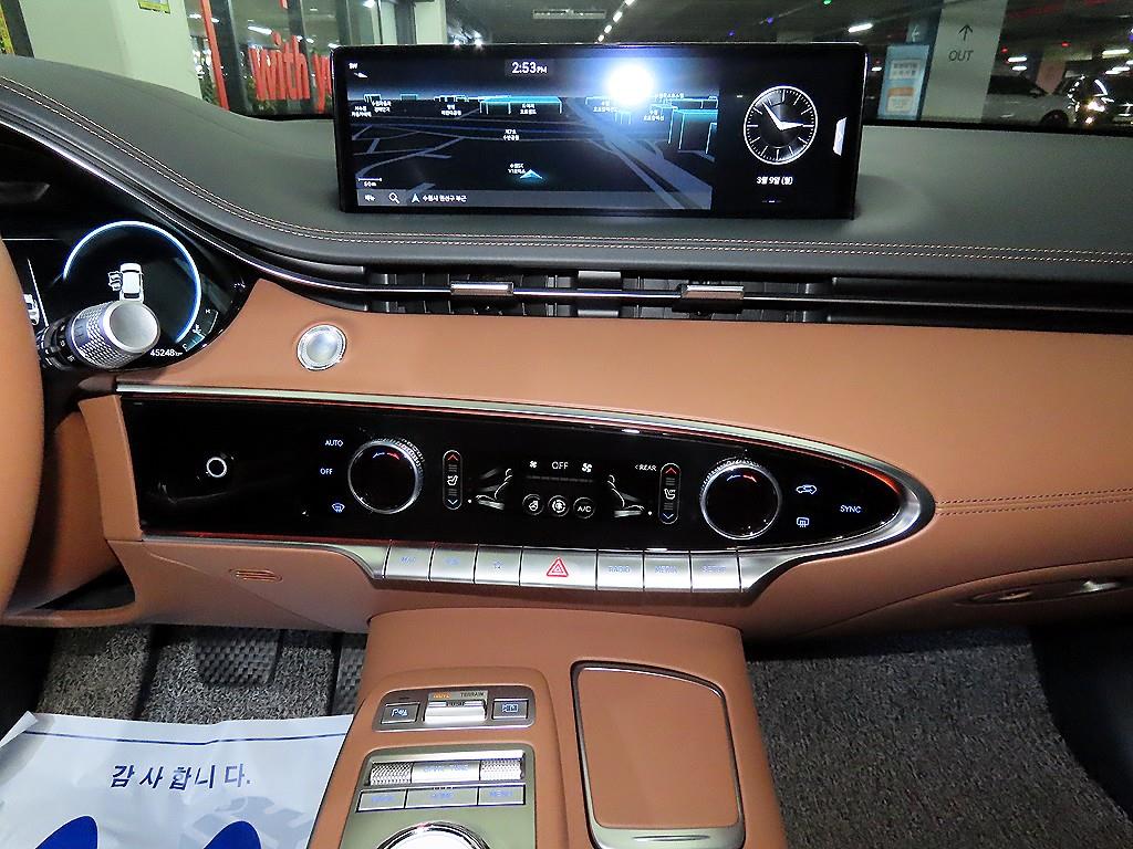 Genesis GV70 - Vista 11