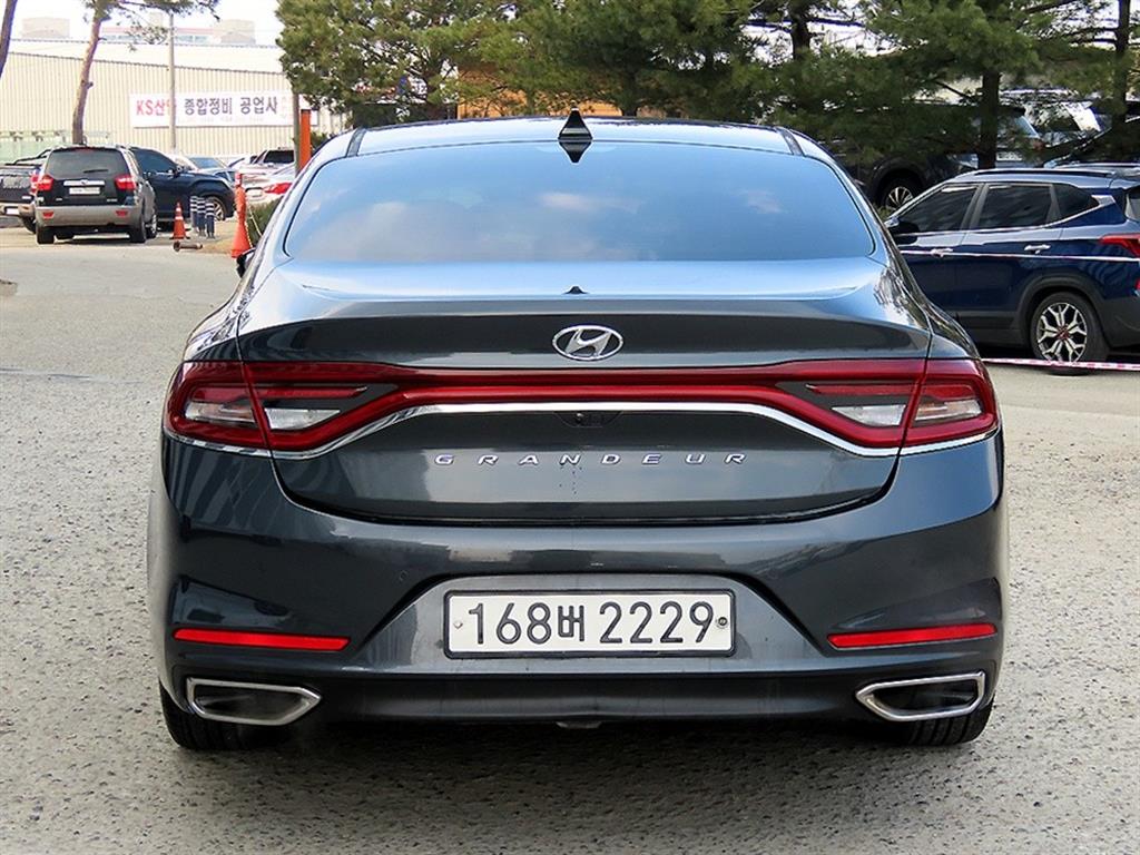 HYUNDAI Grandeur - Vista 4