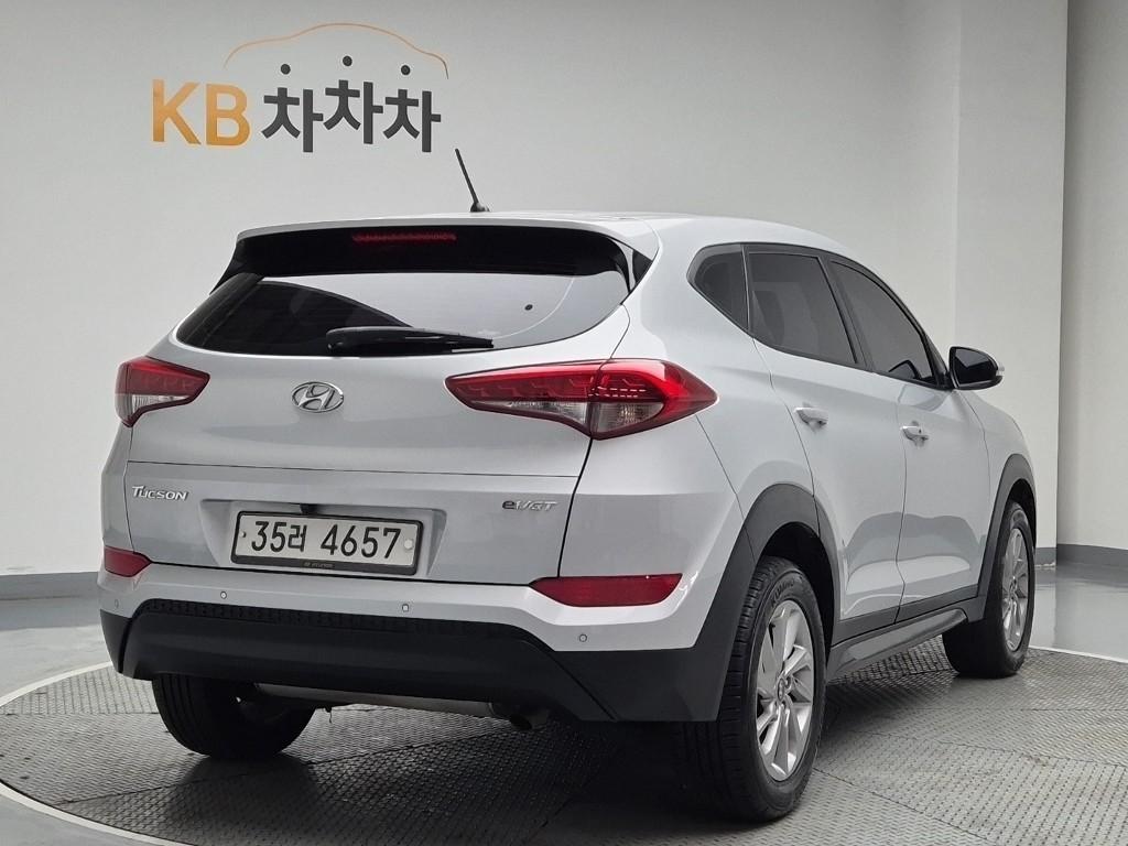 HYUNDAI Tucson - Vista 4