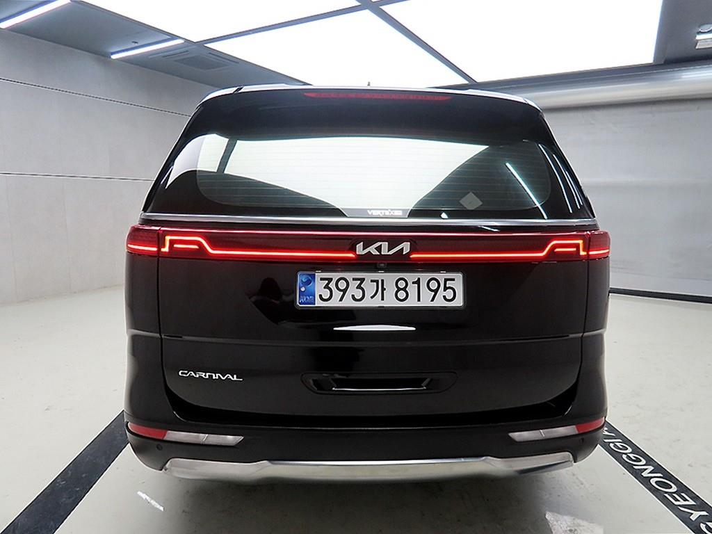 KIA Carnival - Vista 3