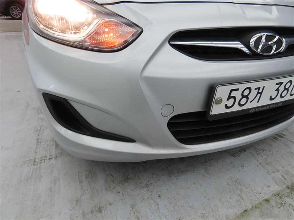 HYUNDAI Accent 2011 Plateado - Importación desde Corea - HF Imports Iquique - Foto 17