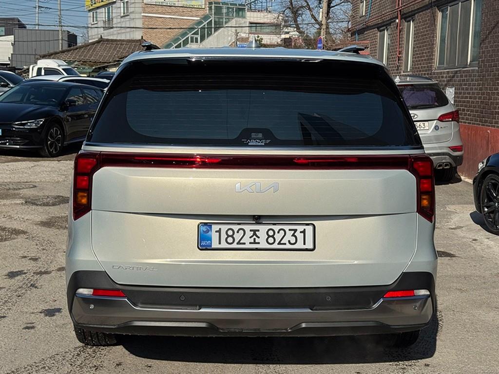 KIA Carnival - Vista 4