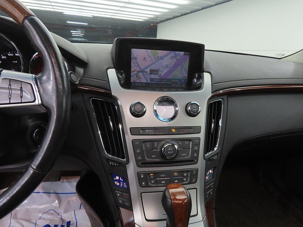 Cadillac CTS - Vista 10