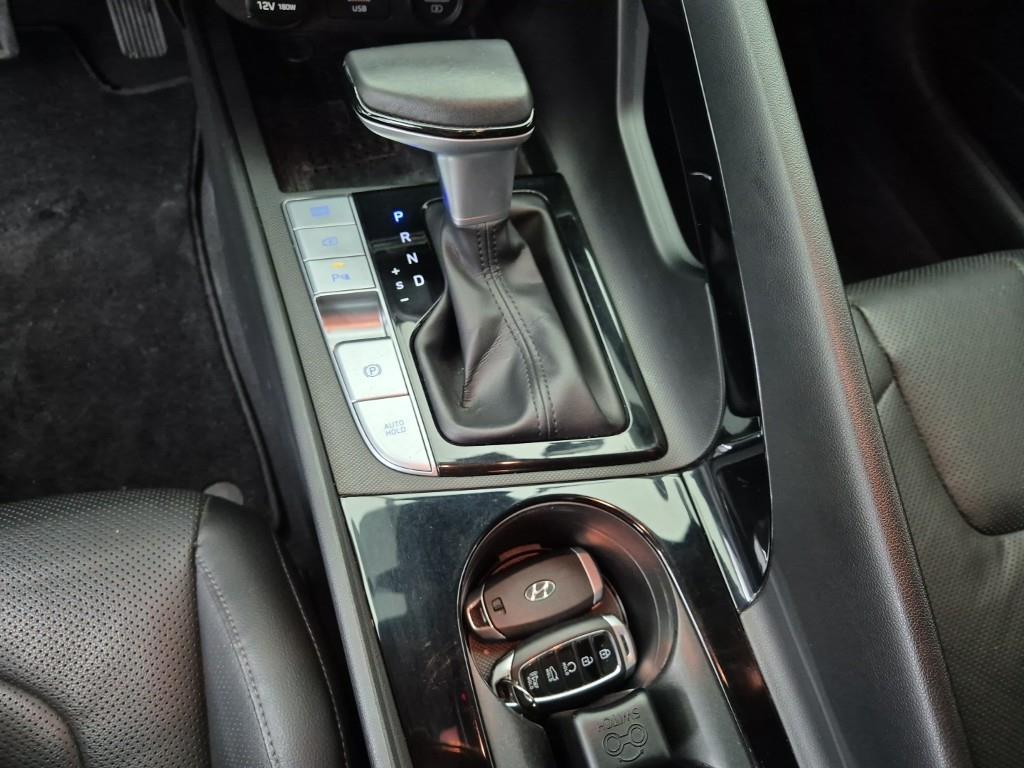 HYUNDAI Avante - Vista 8