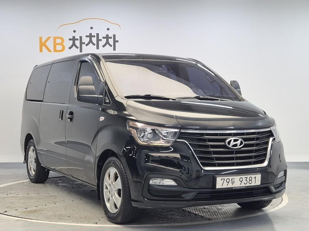 HYUNDAI Starex - Vista 4