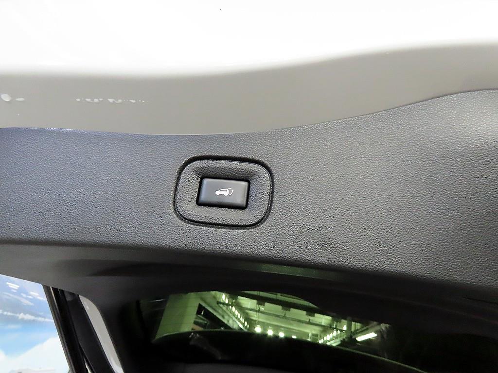 SAMSUNG QM6 2022 Blanco - Importación desde Corea - HF Imports Iquique - Foto 15