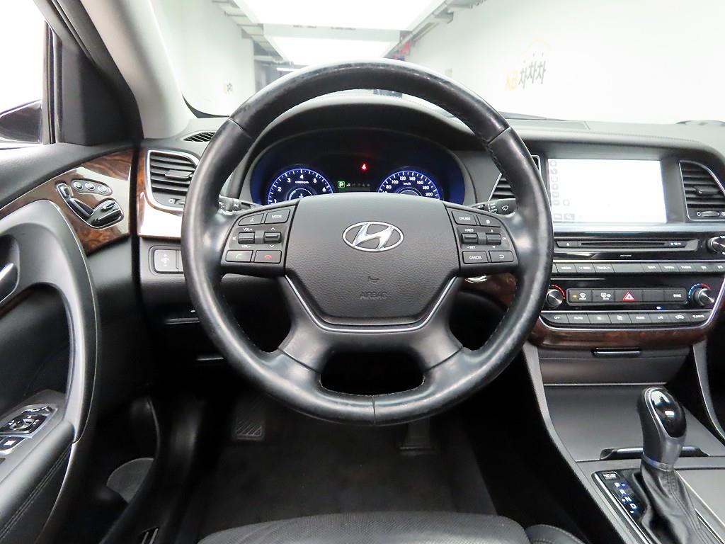 HYUNDAI Aslan - Vista 7