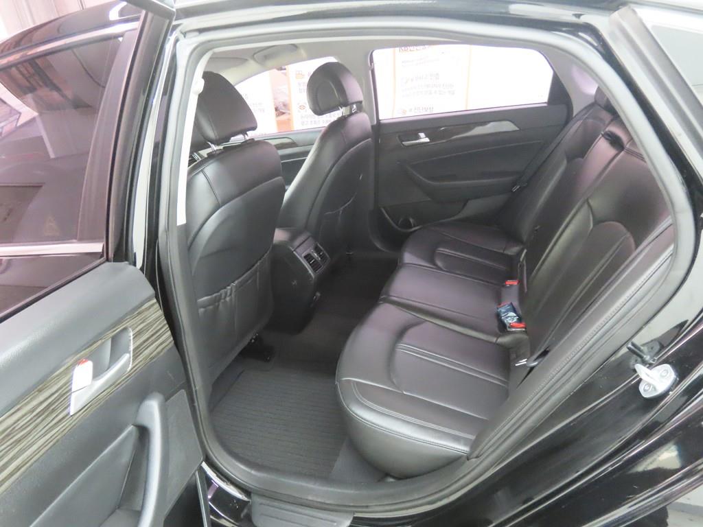 HYUNDAI Sonata - Vista 6