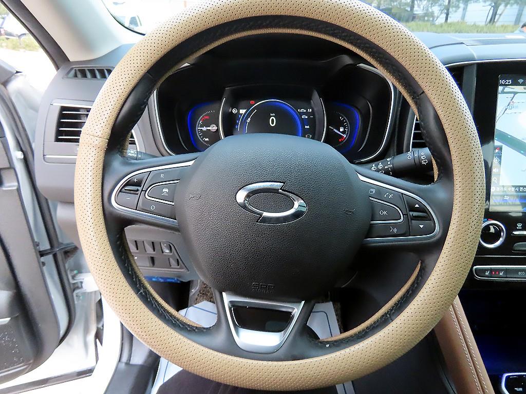 SAMSUNG QM6 - Vista 8