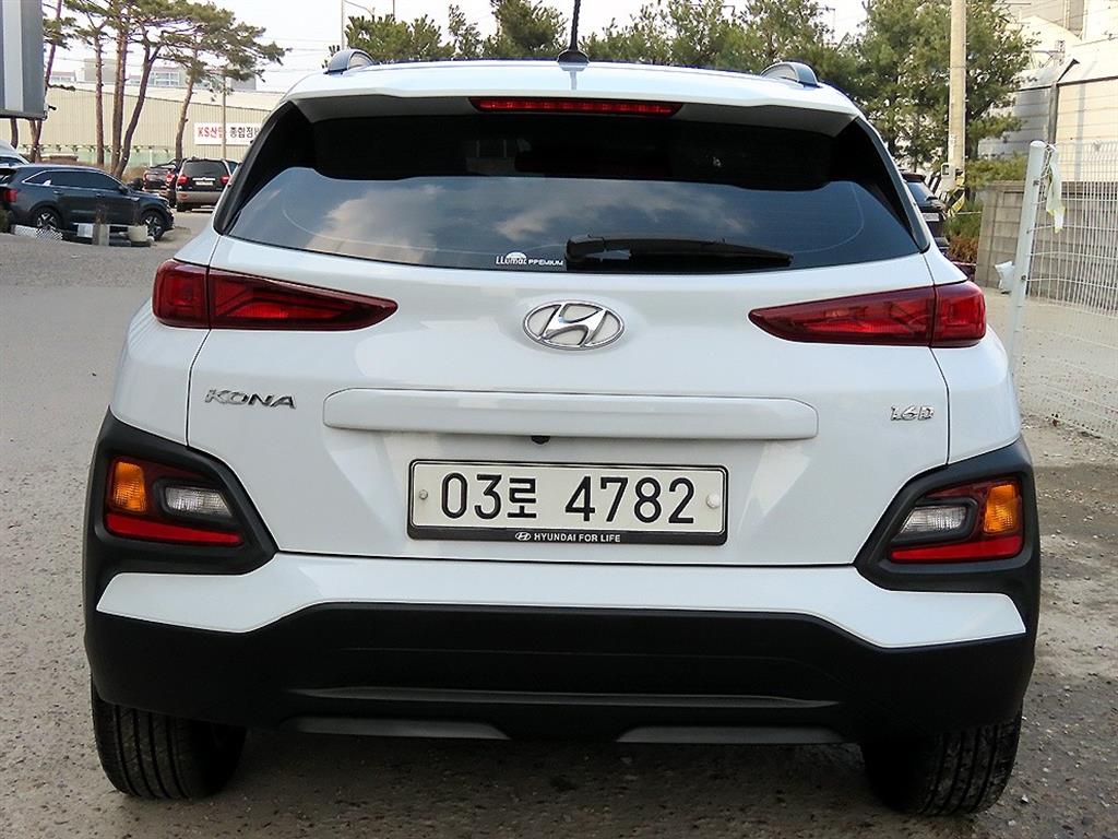 HYUNDAI Kona - Vista 4