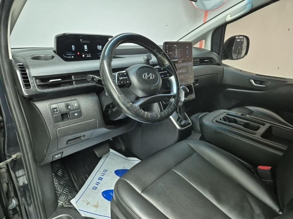 HYUNDAI Staria - Vista 7