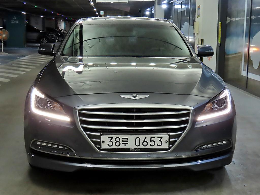 HYUNDAI Genesis - Vista 2