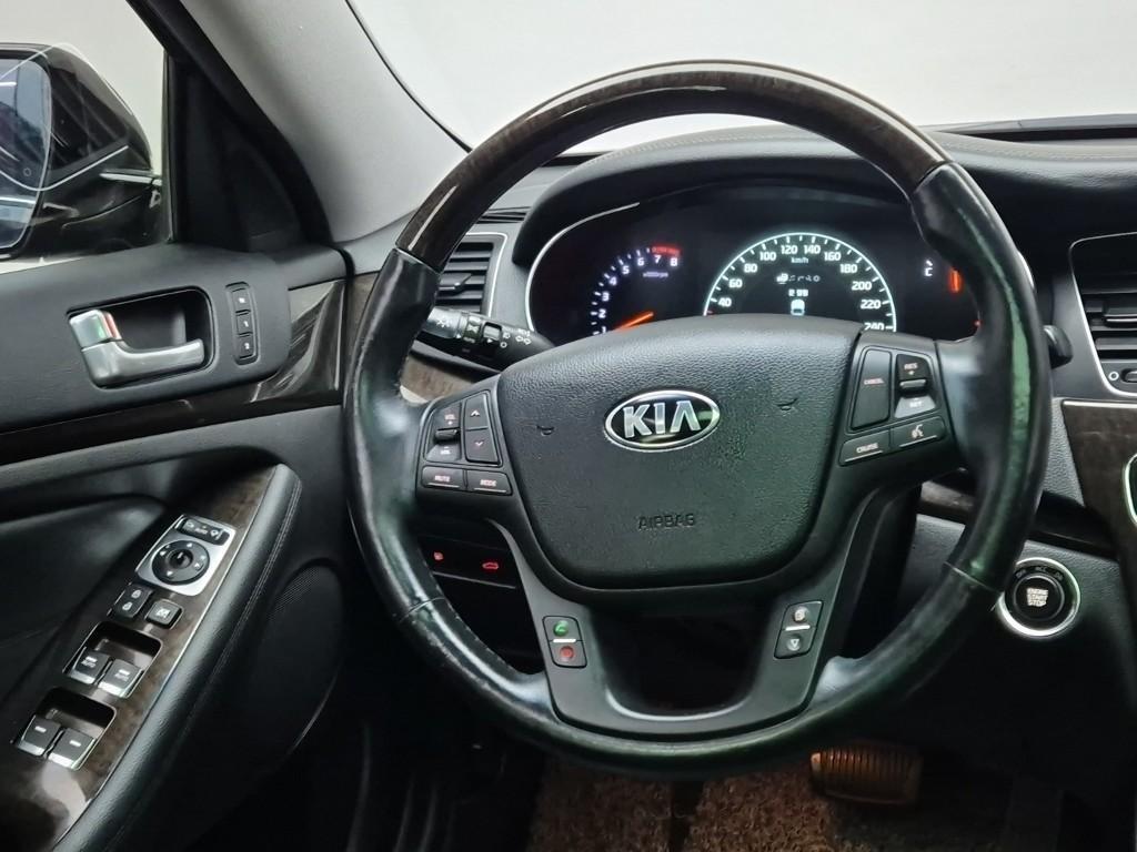 KIA K7 - Vista 9