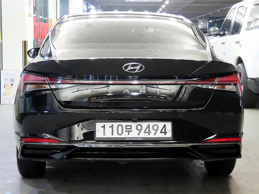 HYUNDAI Avante - Vista 5