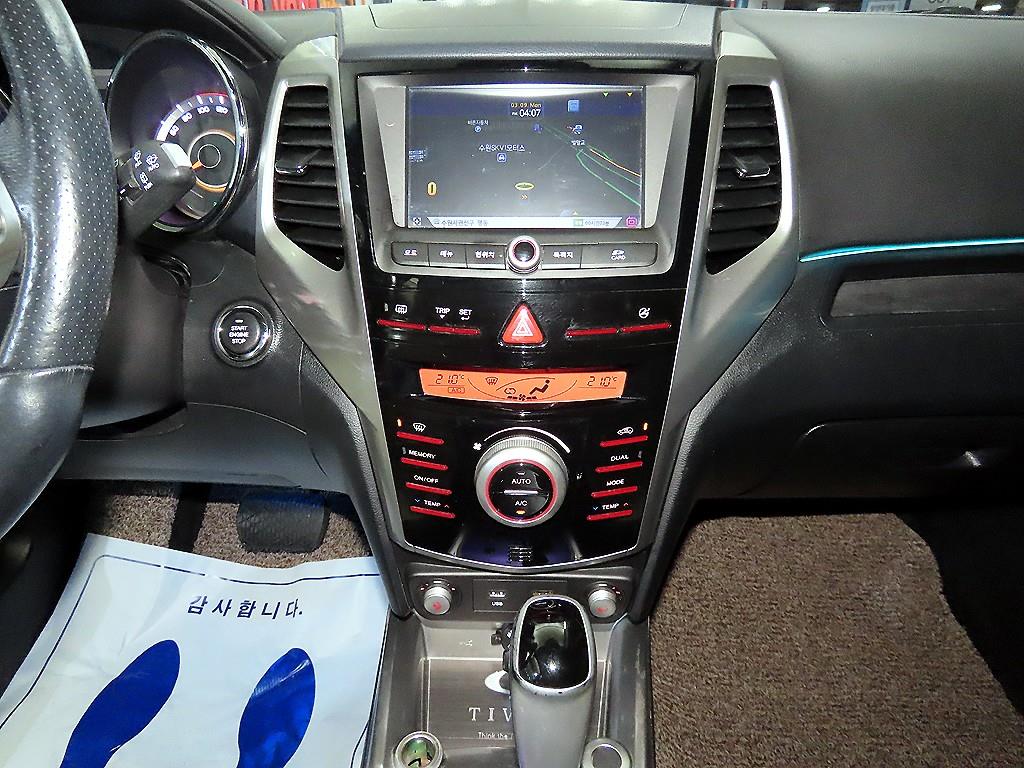 Ssangyong Tivoli - Vista 11