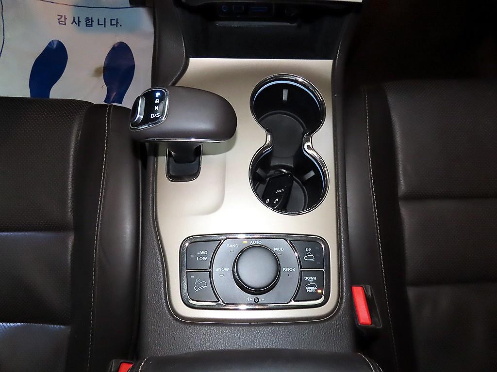 Jeep Cherokee - Vista 12