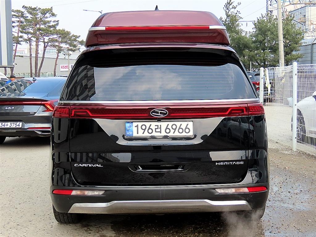 KIA Carnival - Vista 4