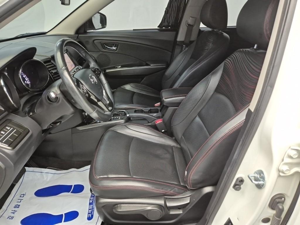 Ssangyong Tivoli - Vista 11