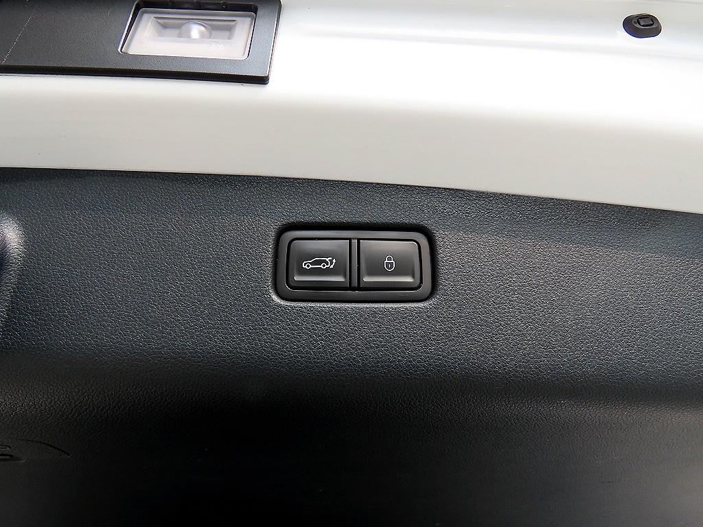 Genesis GV70 2022 Blanco - Importación desde Corea - HF Imports Iquique - Foto 14