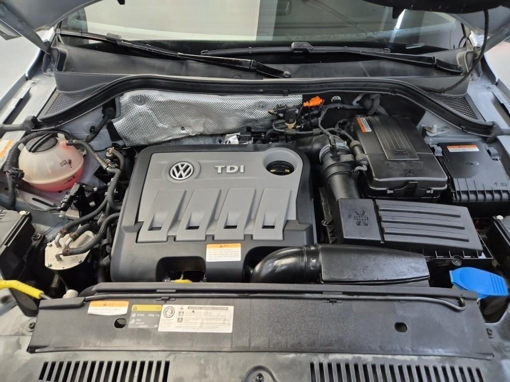 Volkswagen Tiguan - Vista 5