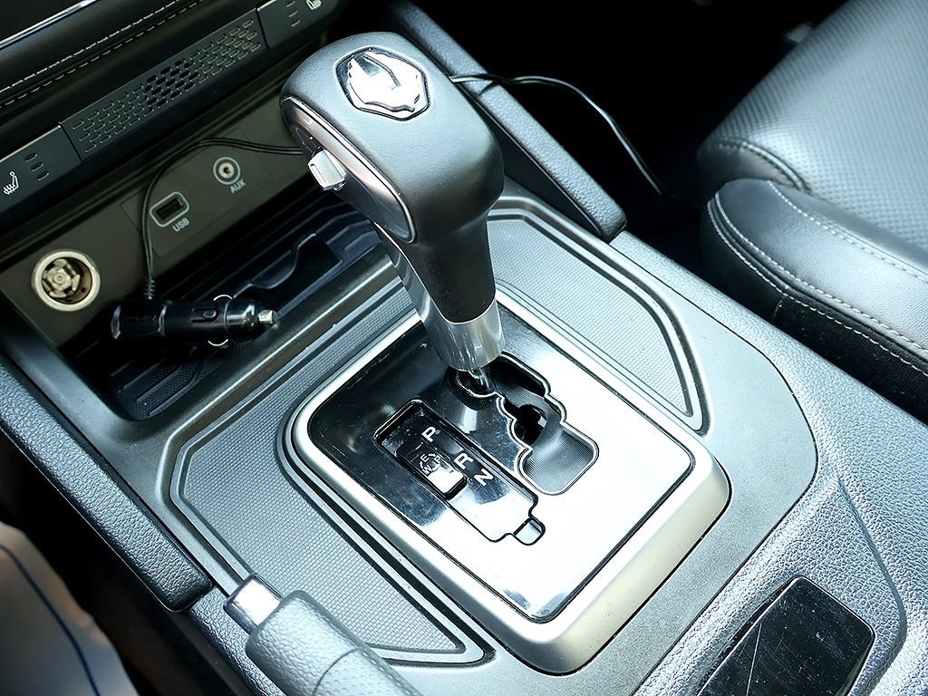 Ssangyong Rexton 2018 Negro - Importación desde Corea - HF Imports Iquique - Foto 7