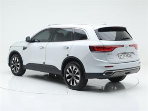 SAMSUNG QM6 - Vista 8